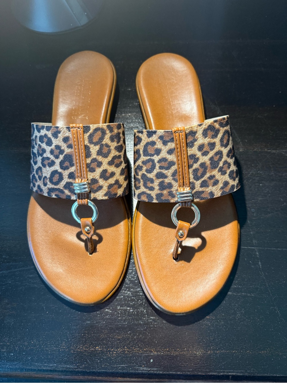 Italian Shoemakers Leopard Print Toe-Ring Slides - Brown sz 9